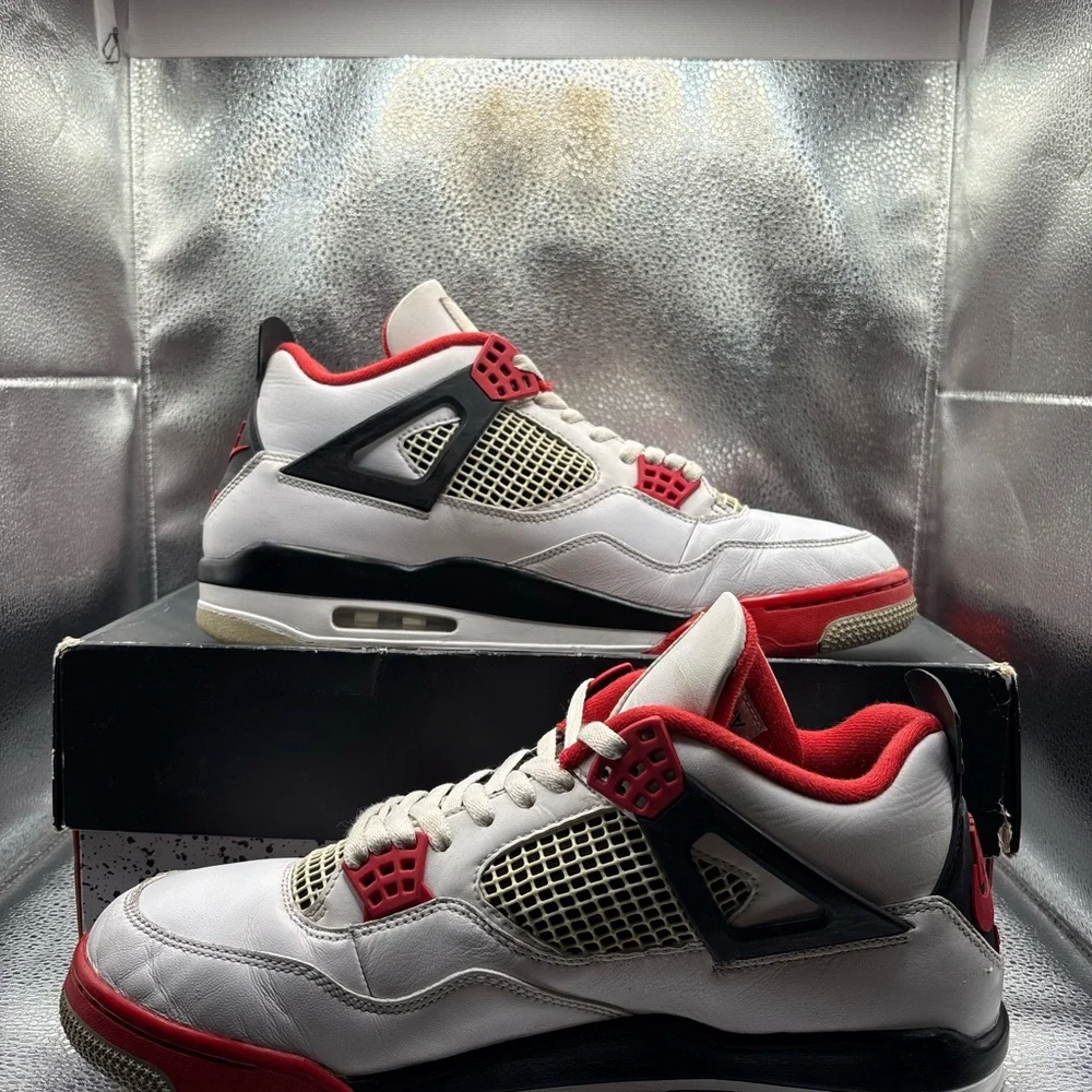Air Jordan 4 fire red 2020